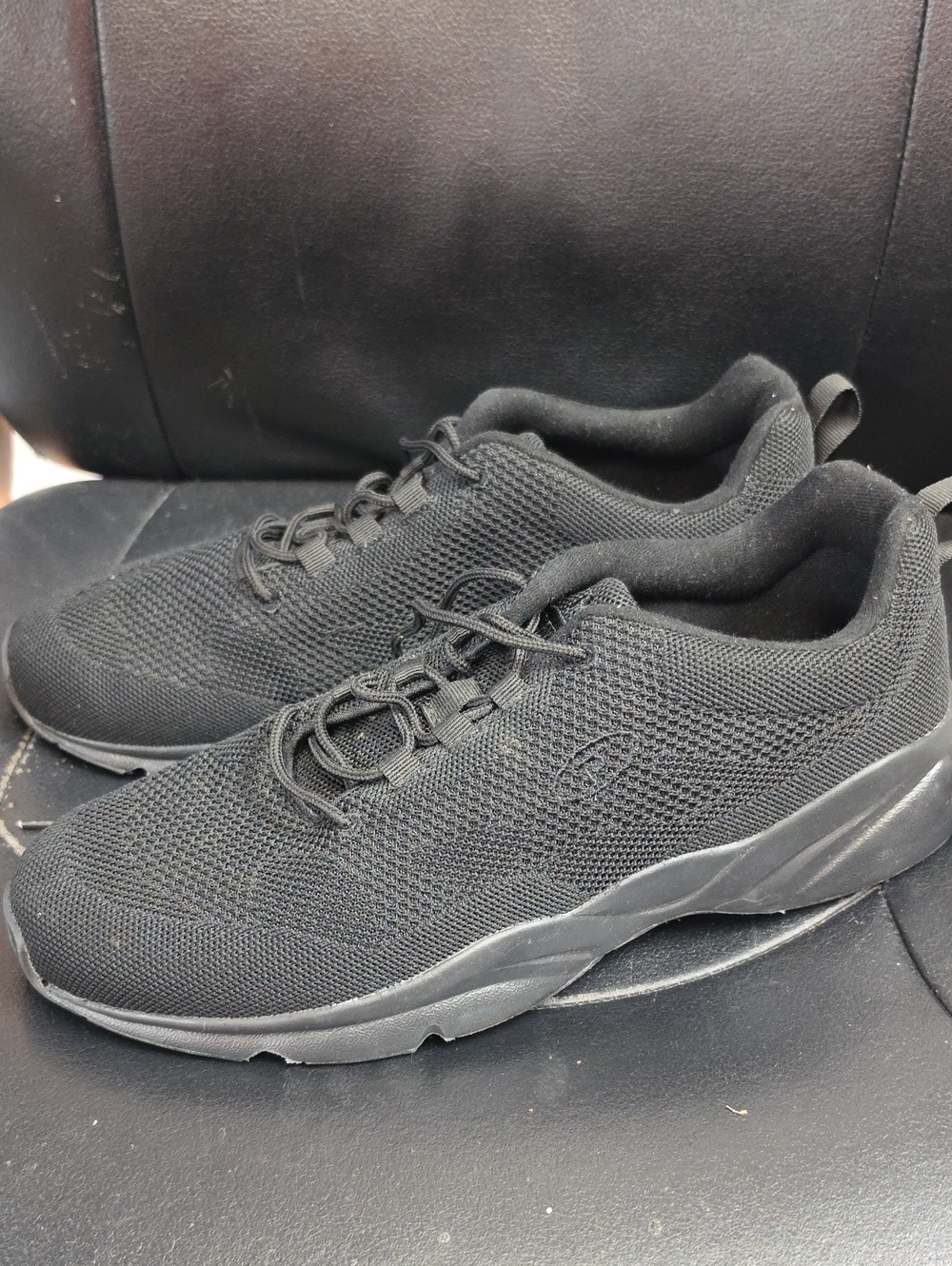 Propet Men's Black Knit Lace-Up Athletic Sneakers